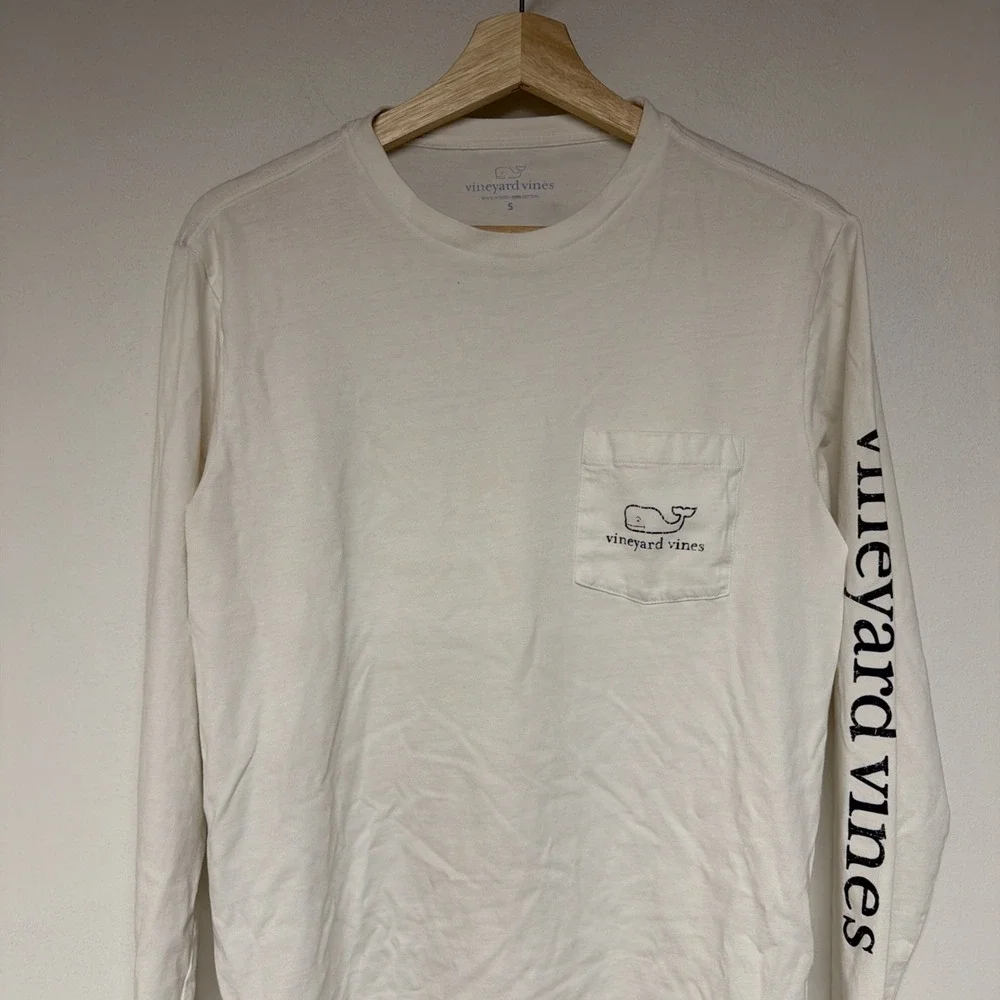 Vineyard Vines T-shirt Size S Mens Vintage Whale Long Sleeve Pocket White